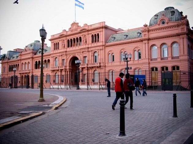 el acto se realizará a las 18:00
