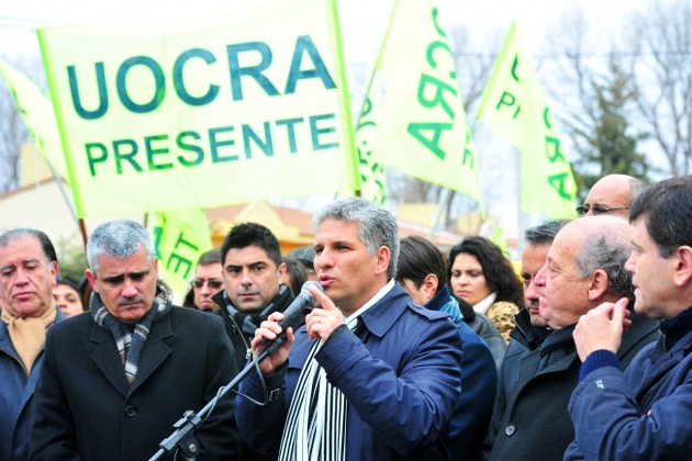 El gobernador de la Provincia, CPN Claudio Poggi encabezó el acto de la inauguración de pavimento en la ciudad de Villa Mercedes.