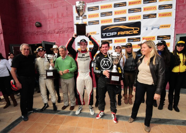 El gobernador Poggi y la Ministra de Deportes presentes en la premiación.