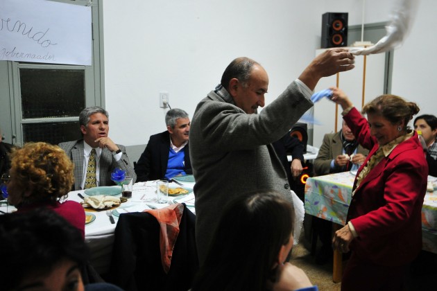 Con baile, los jubilados celebraron la inauguración de la nueva casa.
