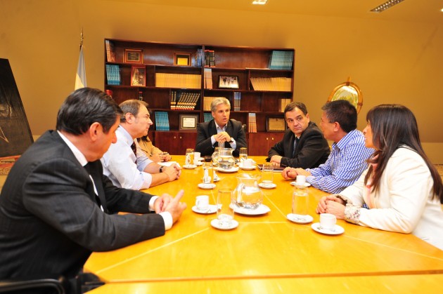 el encuentro se realizó en el despacho del Gobernador en Terrazas del Portezuelo