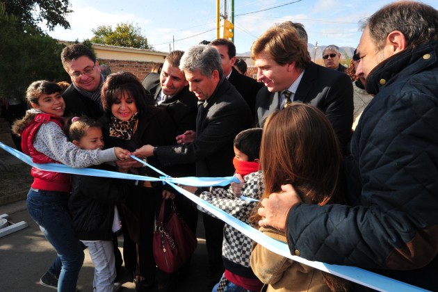 Inauguraron dieciocho cuadras de pavimento en Luján