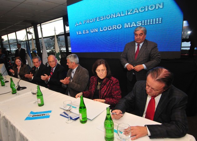 Firmaron convenios para profesionalizar a los auxiliares de enfermería.