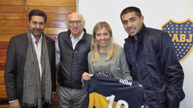 La Ministra de Deportes junto al presidente de Boca, Riquelme y Bianchi