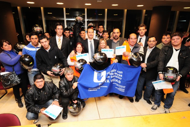 Fueron 41  los capacitados que recibieron  sus cascos 