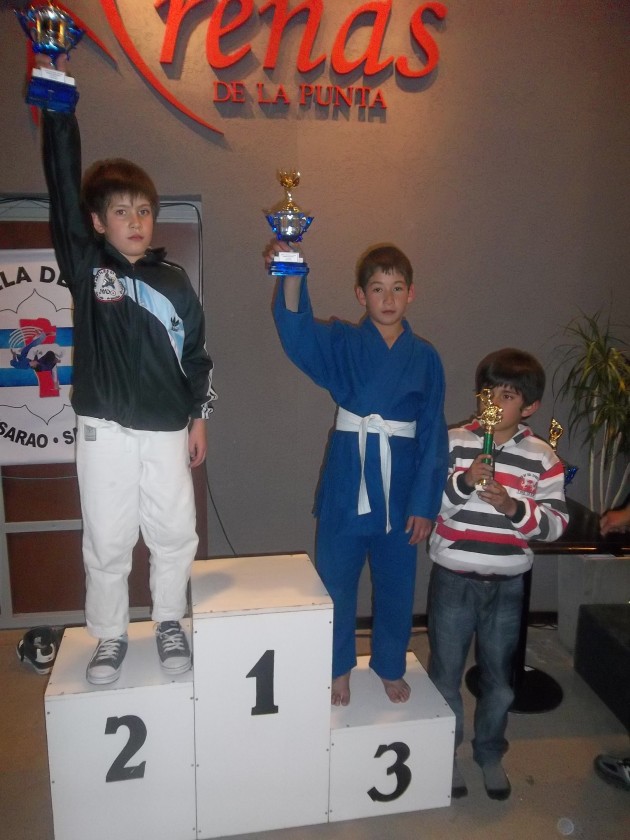 Los mejores de cada categoría recibieron sus trofeos.