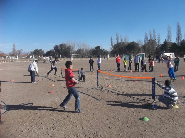 Tenis, uno de los deportes de la tarde.