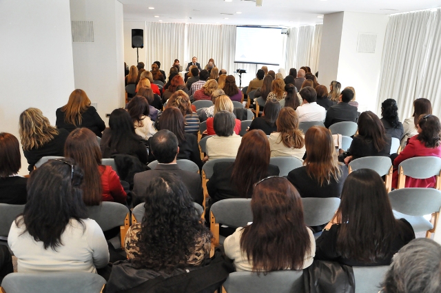 La presentación se realizó frente a cientos de directivos de escuelas públicas de gestión privada en el Hotel Internacional Potrero de los Funes 