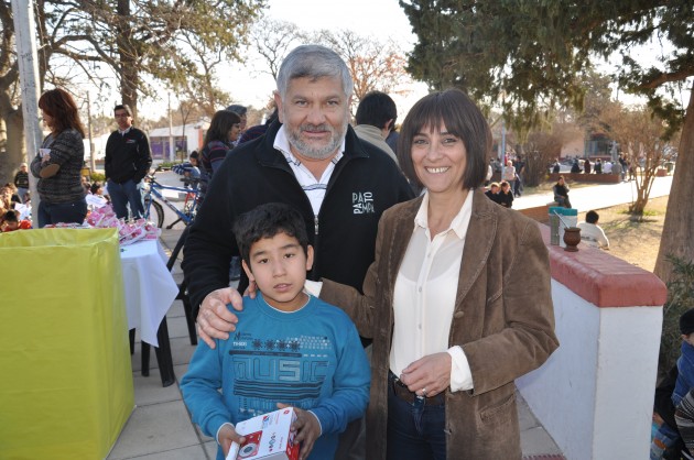 El intendente Julio Gómez durante la entrega de premios