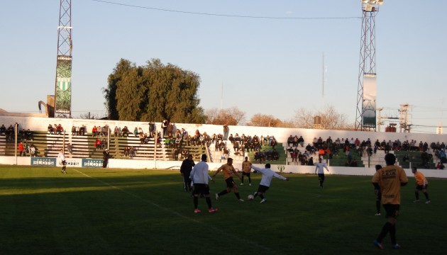 Newbery probó el plantel con el que debutará en el Argentino "B".