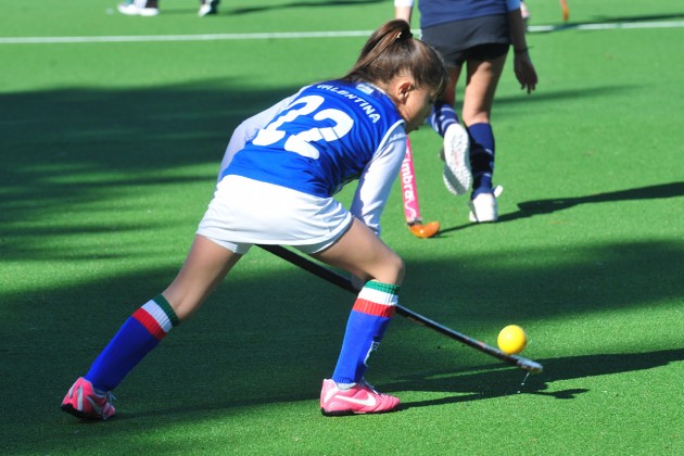 durante todo el día habrá clinica de hockey para los chicos de toda la provincia