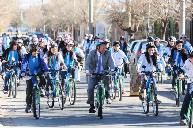 El momento que todos los chicos esperaban la bicicleteada.