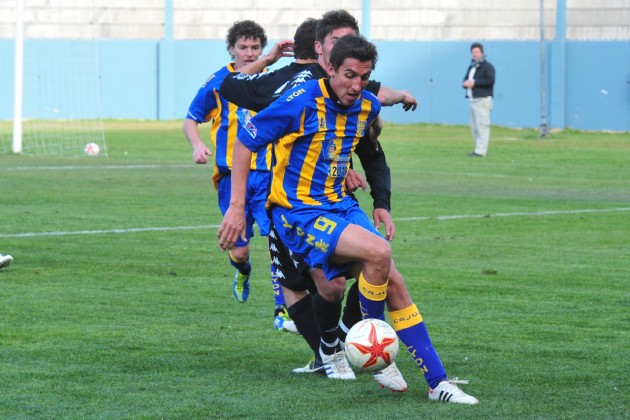 Emmanuel Reinoso fue el autor del único gol del partido. 