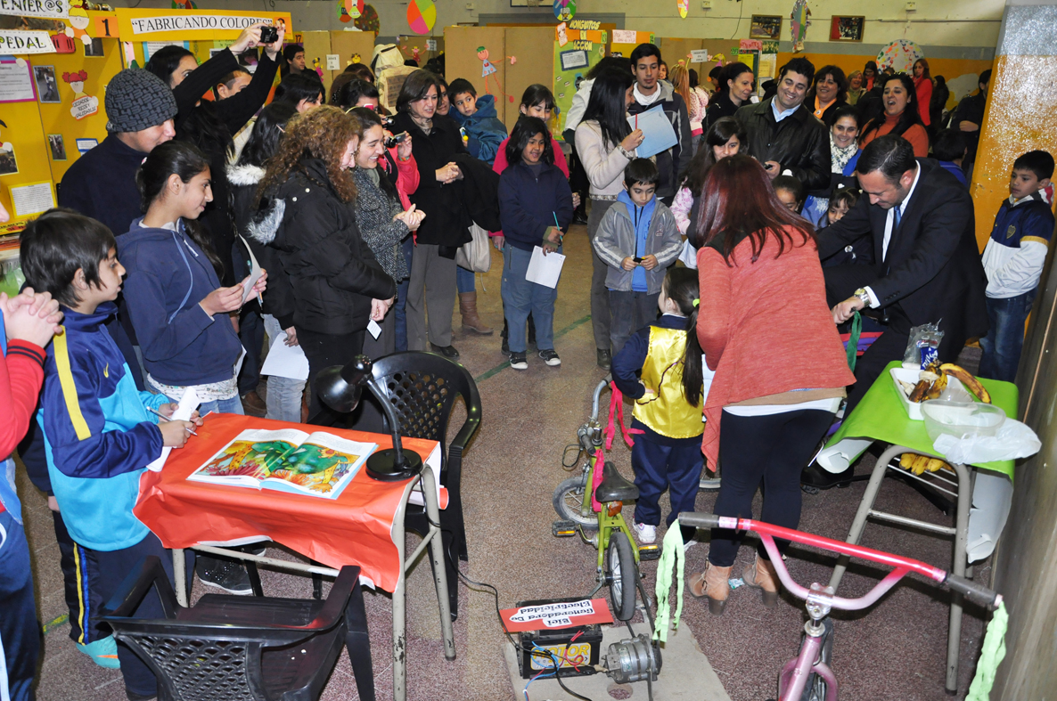 La feria comprende más de 35 trabajos que representan a más de 30 escuelas de la Región I