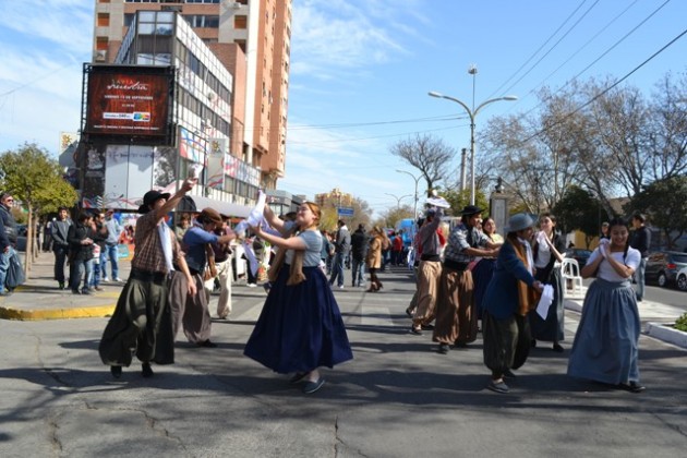 Las danzas, una muestra del acervo cultural de un pueblo