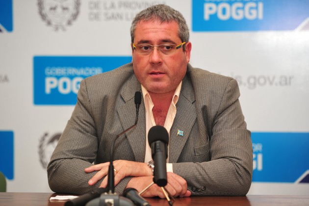 Tula Barale, ministro de Inclusión Social.