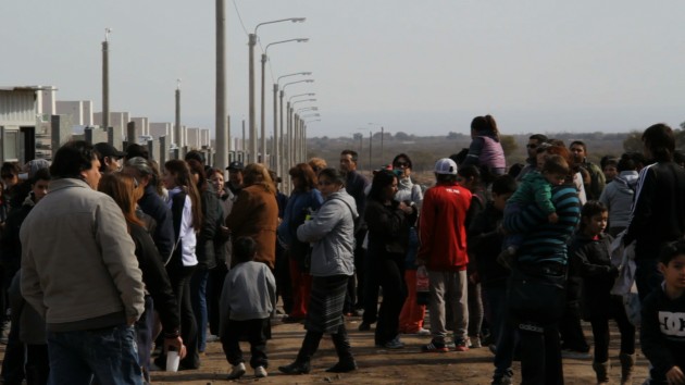 Este sábado 650 familias se dieron cita en el predio donde el Gobierno de la Provincia construye un nuevo barrio.