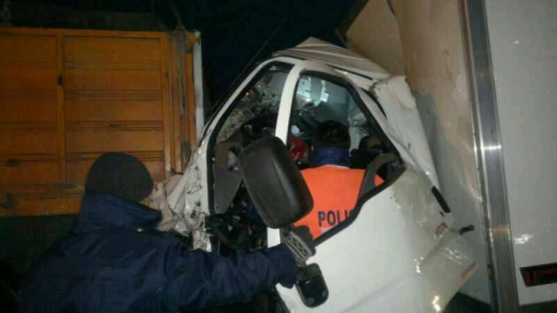 Personal policial rescatando las víctimas (Gentileza: Crio Musri)