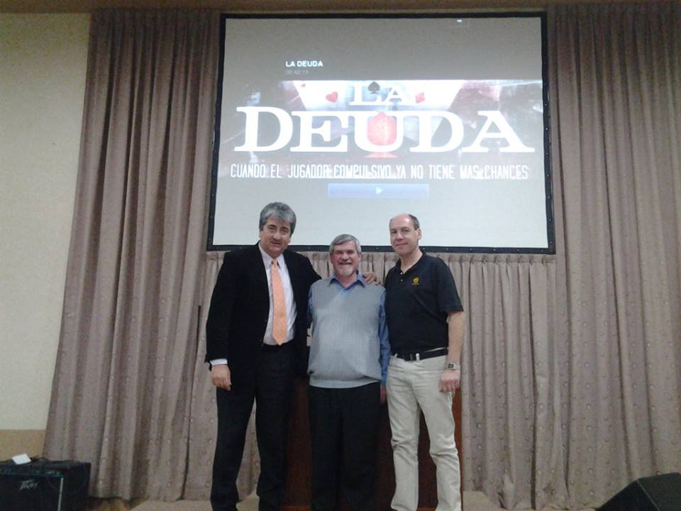 El jefe del Consejo de Culto, el pastor Walter Berlo, junto al anfitrión del encuentro, el pastor Aníbal Berg