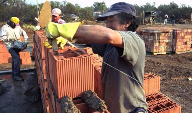 En los primeros tres meses de 2013, el sector de la construcción en San Luis pasó de 3726 trabajadores en enero a 3986 en marzo.