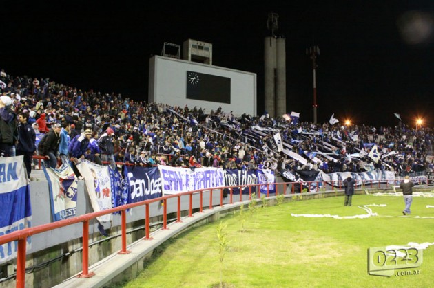 El partido del martes a la noche se jugó con mucha concurrencia marplatense