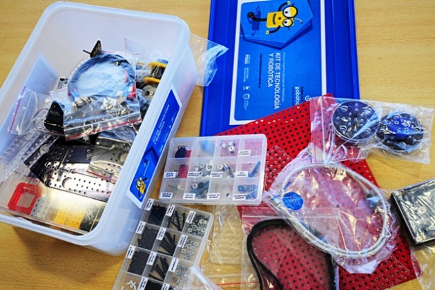 Kit de robótia que reciben las escuelas