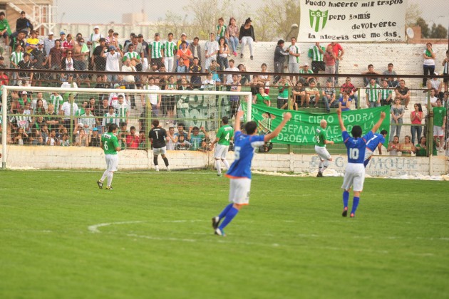 El segundo gol de cabeza de la CAI y el final de la historia. El triunfo se fue para Comodoro Rivadavia. 