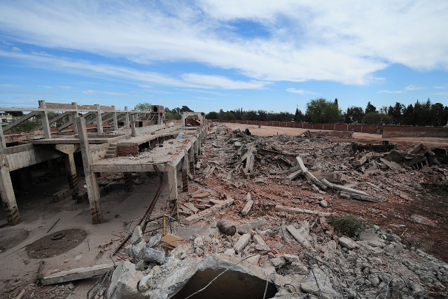 Continúan los trabajos de demolición