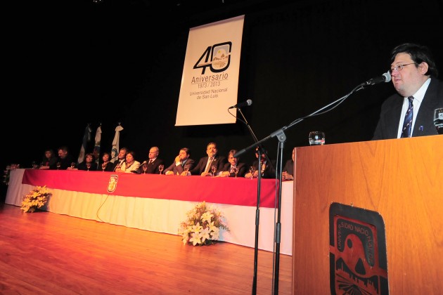 Nieto Quintas rescató el rol de la universidad, como una institución pública creada por la sociedad, mantenida por ella y donde se pone la expectativa de su producción