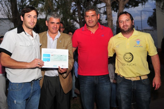 El Vicegobernador entregó aportes en el marco de Pueblos Puntanos.