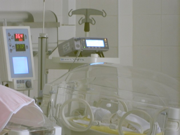 Exitosa operación a un bebé prematuro
