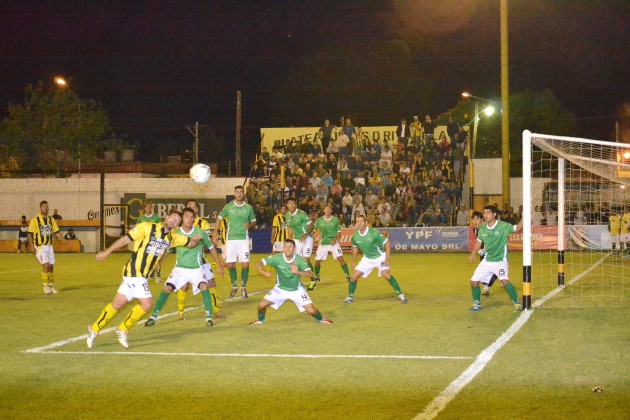 Newbery jugó su segundo partido de local