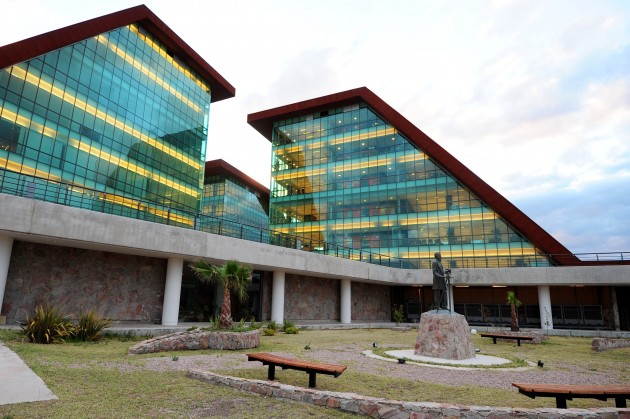 El Salón Blanco se encuentra ubicado en la planta baja de la Torre I de Terrazas del Portezuelo.