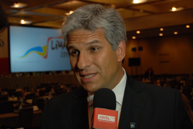 El gobernador, CPN. Claudio Poggi