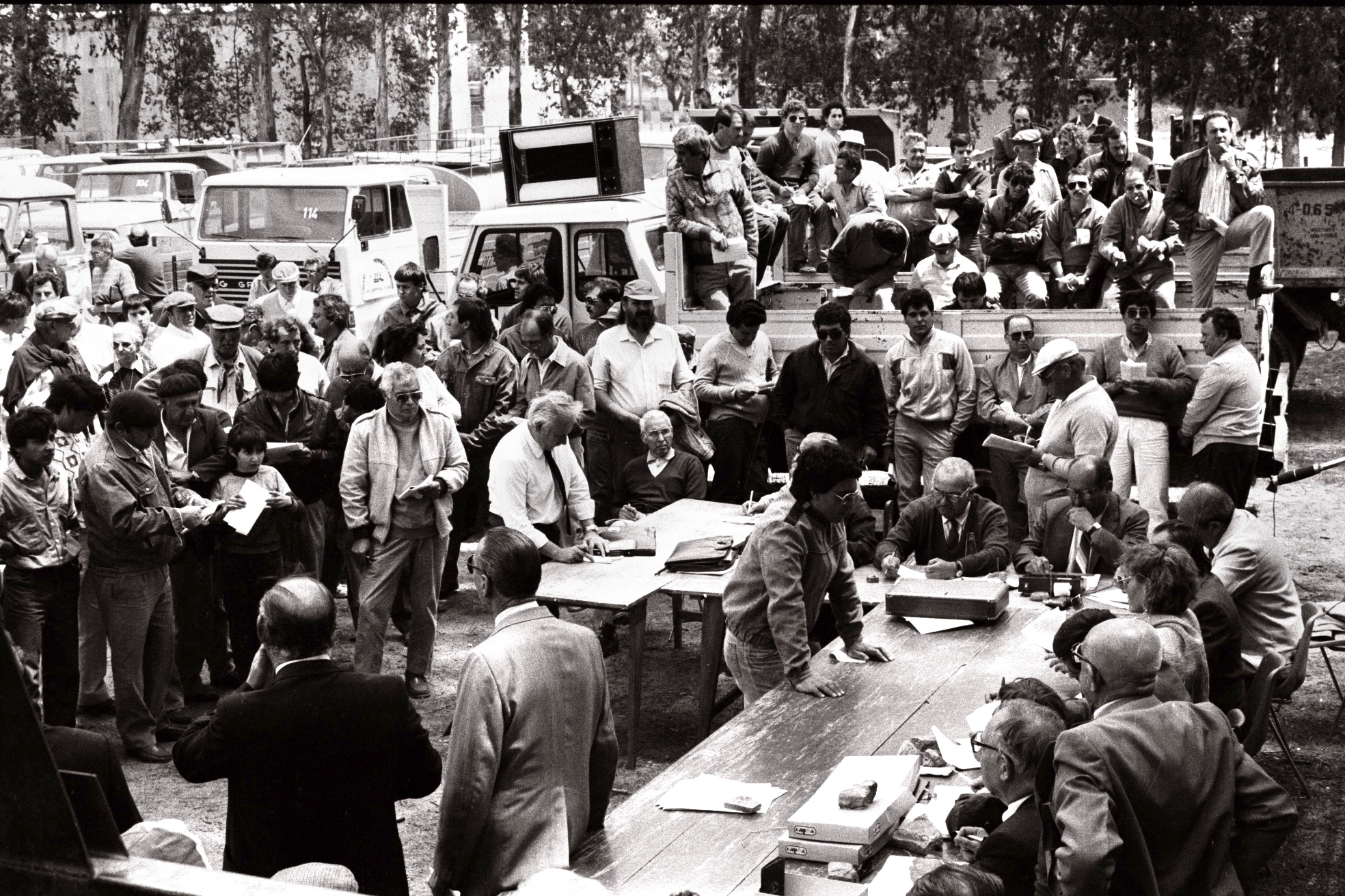 20-10-1988. Decisión trascendental. El gobernador Rodríguez Saá resolvió subastar el parque automotor oficial.