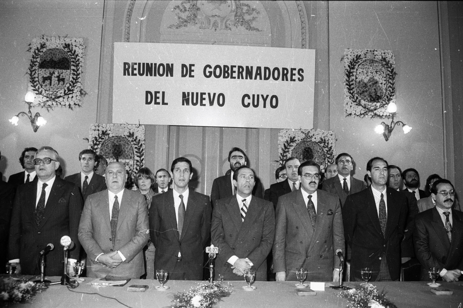 31-07-1992. Se realizó la reunión de Gobernadores de Nuevo Cuyo. Asistieron: por Mendoza. Francisco Gabrielli; Adolfo Rodríguez Saá,gobernador de San Luis;el gobernador de La Rioja, Bernabé Arnaudo; y su par de San Juan Jorge Escobar.