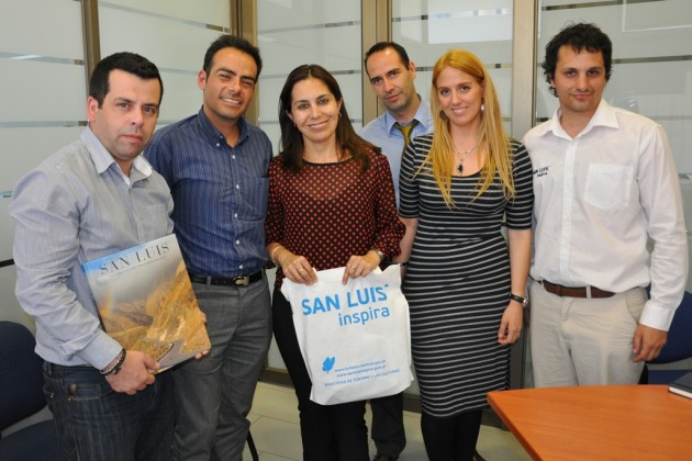 La ministra Celeste Sosa visita visitó la Agencia de la Tercera Edad en Chile