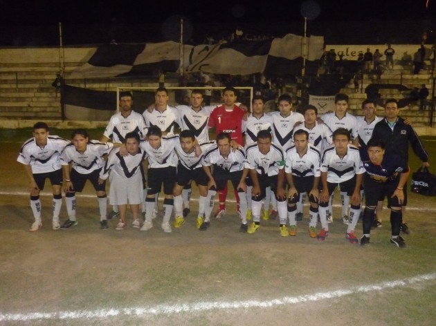 El plantel de Colegiales, el primer representante villamercedino