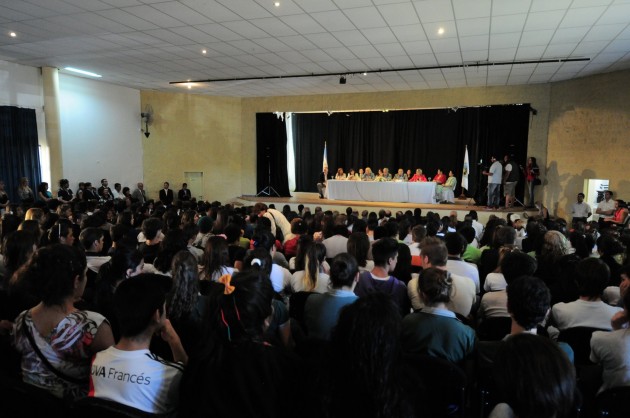El auditorio de la escuela Santiago Besso lució colmado