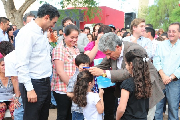 Las familias ya pueden disfrutar de sus viviendas