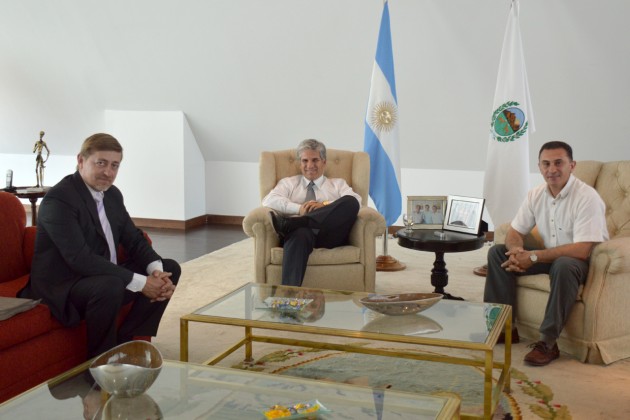 El Gobernador Poggi junto a Miguel Bertola y Daniel Elías.