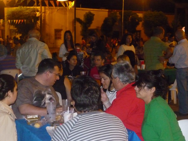 La fiesta termina el domingo con la elección de la reina.