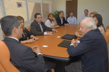 Carlos Moguillanes, auditor líder de DNV, se reunió con el equipo de la ULP para comunicar los resultados de la auditoría externa.