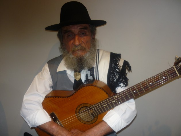 Héctor Sosa: gaucho y guitarrero.