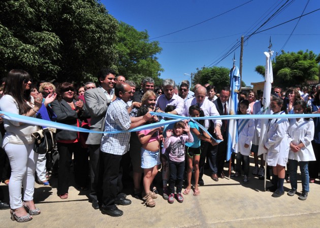 Inauguraron pavimento en Villa Mercedes