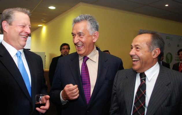 15-10-2009. El Gobernador junto al ex vicepresidente de Estados Unidos, y al Senador Nacional Adolfo Rodríguez Saá, en Caja de los Trebejos, de Potrero de los Funes. 