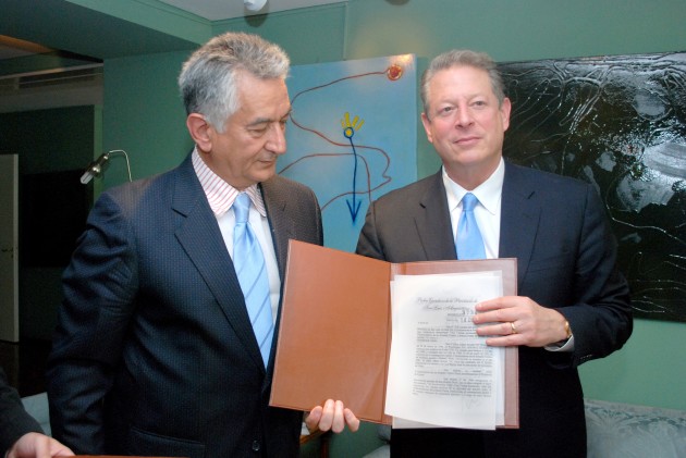 15-10-2009. El ex vicepresidente de Estados Unidos y Nobel de la Paz, Al Gore, visitó la provincia y fue el principal orador del Seminario Internacional sobre el Cambio Climático - San Luis 2009. 
