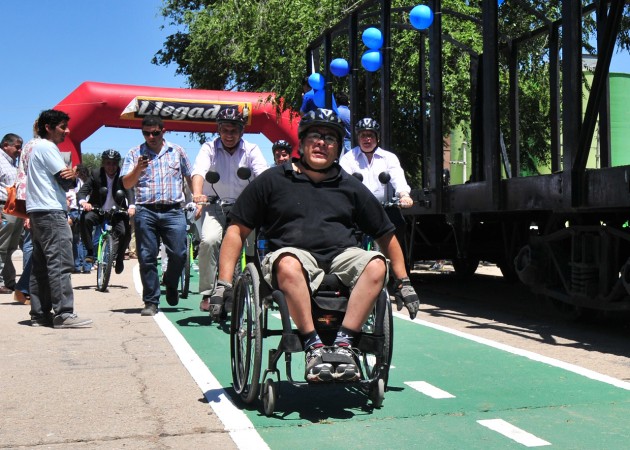 La bicisenda ya es utilizada por grandes y chicos