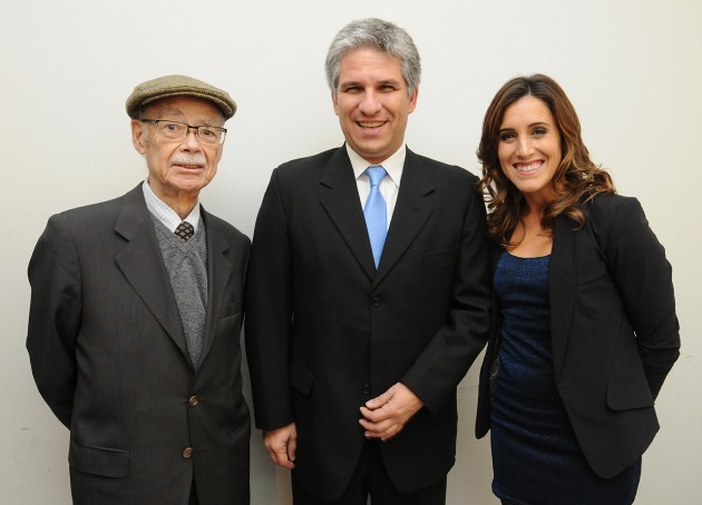 25.06.12. Gobernador Poggi junto a García Ferré y Soledad Pastorutti en la presentación de la película Larguirucho.