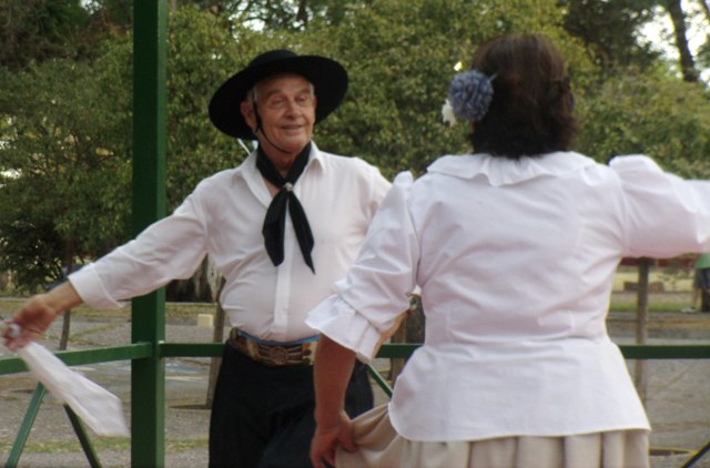 Música y baile para los jóvenes mayores de 60